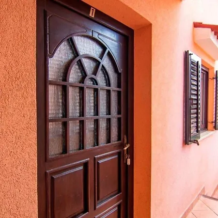 Apartment In Mit Eigenem Balkon *